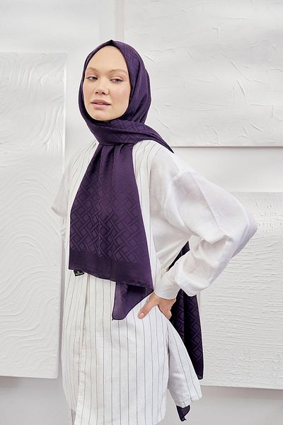 ARMANDA Italian Jacquard Geometric Pattern Shawl - Plum
