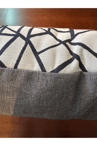 LUNA HOME Perna decorativa Aria cu model geometric gri/negru 35x55 cm