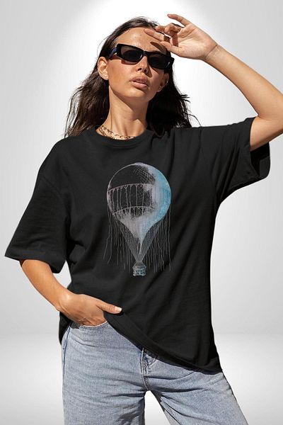 Angemiel Antique Hot Air Balloon Digital Art Black Oversize Women's Men's Front Printed T-Shirt