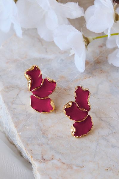 AURRARİ Plum Enamel Leaf Earrings