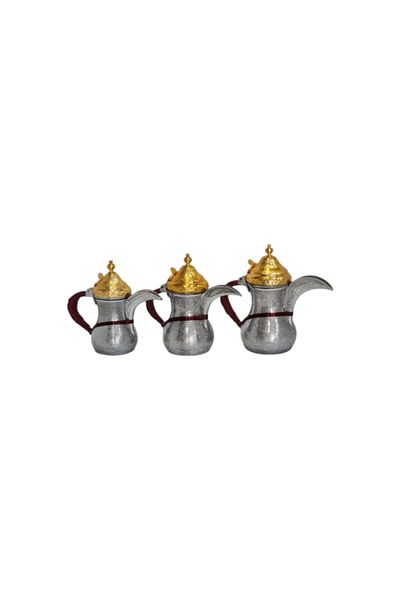 ماركة غير محددة A Syrian-made coffee pot set made of aluminum.