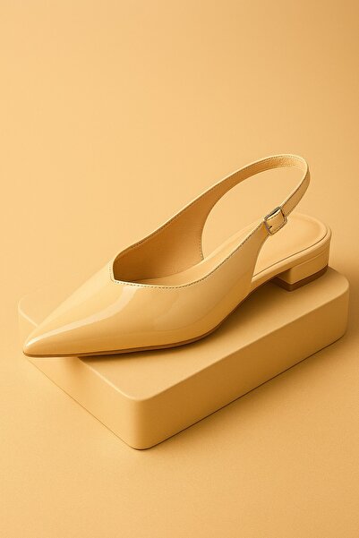 Shoebuo Women's Daily Patent Leather Ballerina Lotus Pointed Toe Shoes