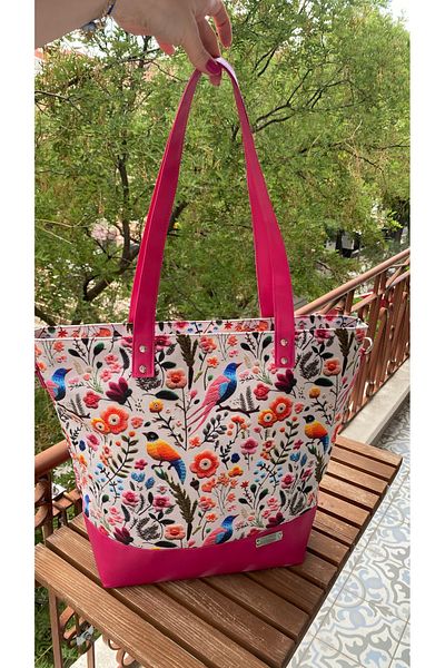 TALKING DREAMS Beach Bag with Fuchsia Embroidery Look
