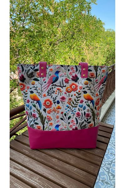 TALKING DREAMS Fuchsia Embroidery Look Shoulder / Arm Bag