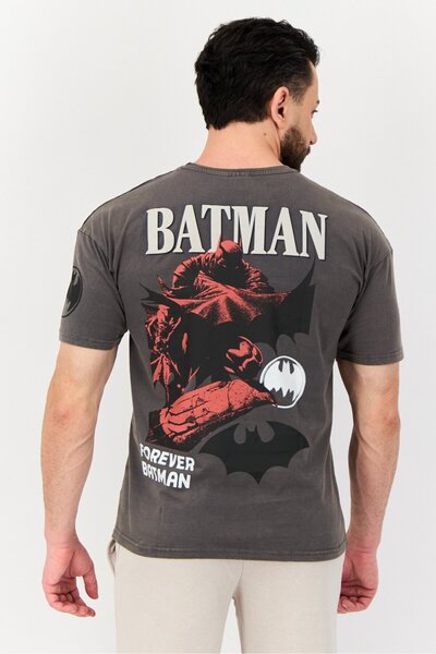 Batman Men Crew Neck Short Sleeve Graphic Print T-Shirt, Grey