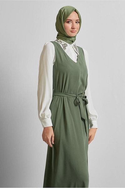 Alvina Embroidered Dress Suit 45658