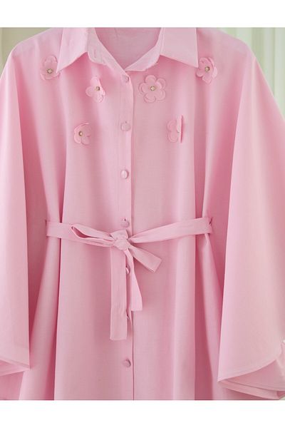 Modamorfo Front Floral Detailed Lace-Up Waist Buttoned Poncho -Pink