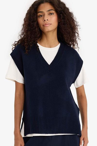 DeFacto Regular Fit V-Neck Sweater F2901Ax25Au