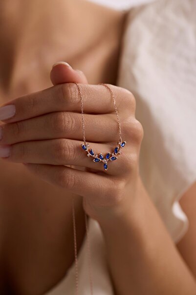 Nereze 925 Ayar Gümüş Rose Kaplama Mavi Mekik Taşlı Zarif Sarmaşık Kolye