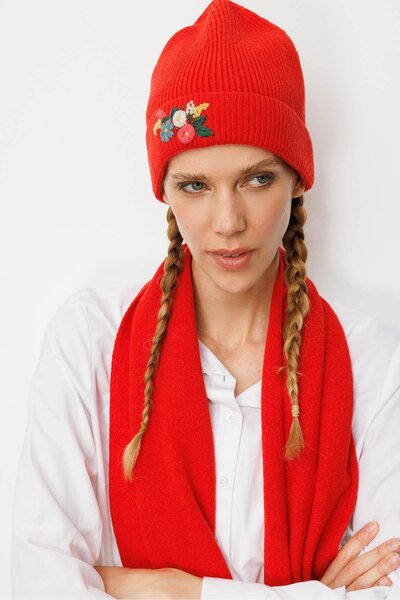 Desen Triko Women's Rococo Embroidery Embroidered Wool Beret Coral