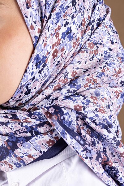 Akel Συλλογή μαλακών κασκόλ με μοτίβο λουλουδιών