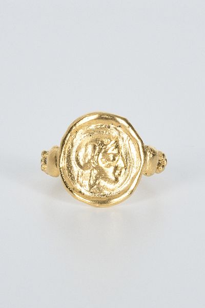 BE BLUE Gold Madalion Ring