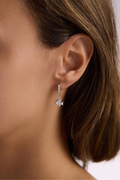 Nereze 925 Ayar Gümüş Rodyum Kaplama Sallantılı U Model Balık Küpe