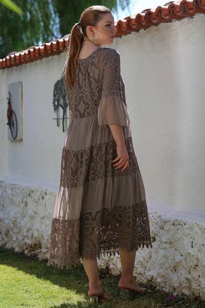 Chiccy Ιταλικό βιζόν V λαιμόκοψη με βολάν μανίκι με επένδυση παγιέτα με λεπτομέρεια ρουτσέ μεταξωτό υφαντό φόρεμα 128 55