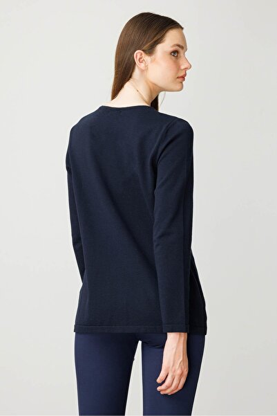 Desen Triko Жіноча блуза з нульовим коміром, плісирована спереду, з бісером та ліграном, темно-синя