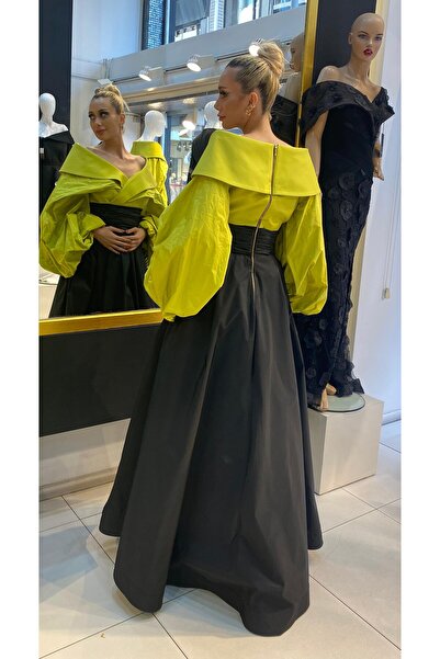 Helin V-Yaka Straplez Üst ve Yüksek Yırtmaçlı Siyah Etek Abiye Elbise