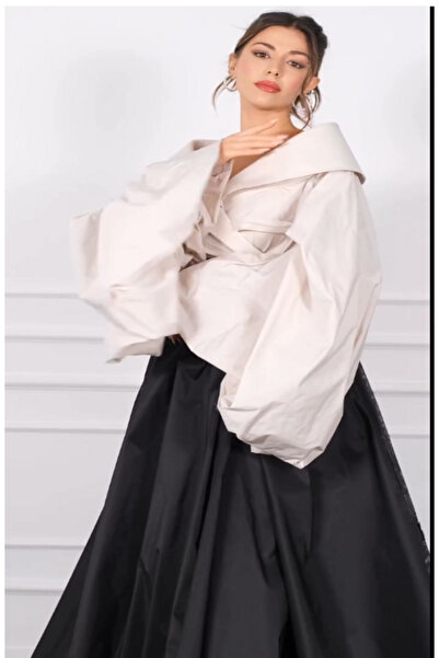 Helin V-Yaka Straplez Üst ve Yüksek Yırtmaçlı Siyah Etek Abiye Elbise