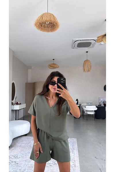 Buket Teke Khaki Shorts Blouse Modal Set