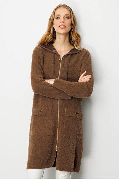 Desen Triko Women's Hooded Pocket Metal Button Aphrodite Knitwear Coat Brown