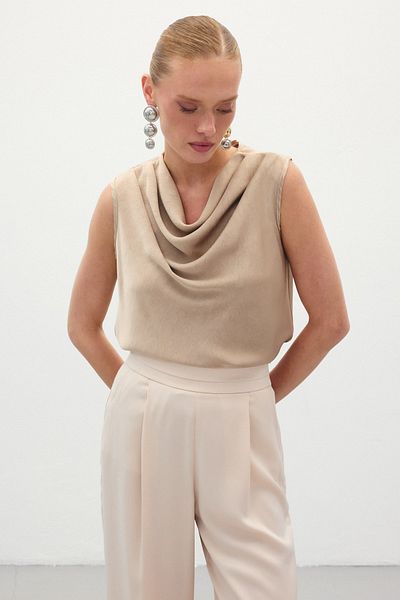 Sateen Chandelier Collar Satin Blouse - Mink