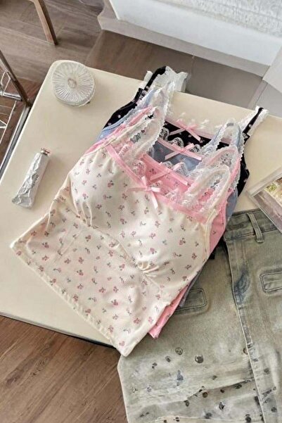 BALİNA Crop cu bretele Y2k cu model floral ecru, cu detaliu din dantelă -bln