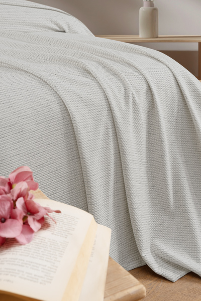 Noctiluca Crushed Textured 100% Cotton Pique Bedspread |   Breathable Sweatproof Summer Seasonal Cover