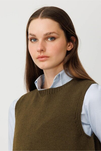 Desen Triko Women's Crew Neck Pocket Top Floral Embroidered Wool Sweater A.Green