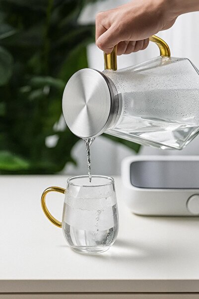 Jenisa 5 Parça Cam Sürahi ve Bardak Seti – Metal Kapaklı 1500 ml Sürahi + 4 Adet 350 ml Bardak