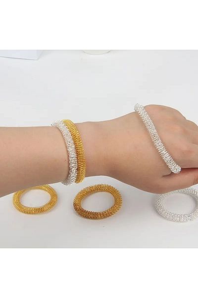 Sorendy Sujok Metal Acupressure Massage Bracelet Wristband Ring Spiky Massage Tool for Hand Wrist 2Pcs