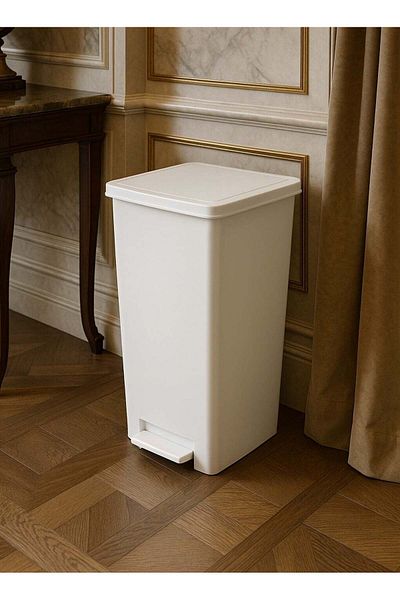 ALMUFARREJ White Pedal Trash Bin