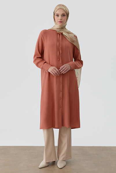 Tuğba Yakası Bağcıklı Pileli Tunik - Tarçın