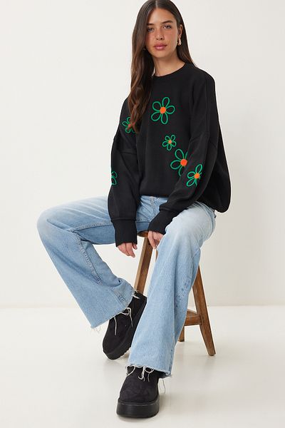 Happiness İstanbul Damski czarny, kwiatowy, haftowany sweter oversize z dzianiny DD01262
