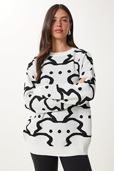 Happiness İstanbul Women's Ecru Patterned Thick Knitwear Sweater KB00036