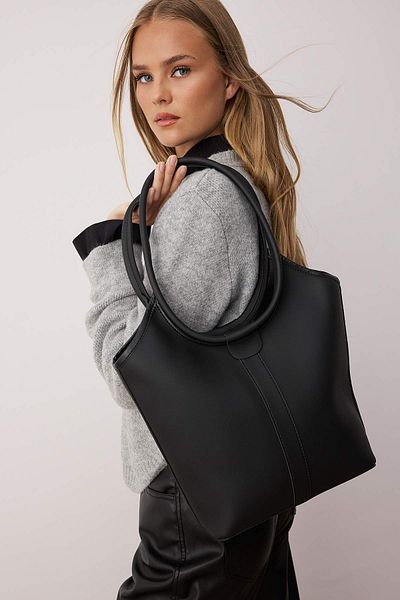 TRENDYOL SHOES Geantă neagră de mână și de umăr pentru femei TAKAW26OC00016
