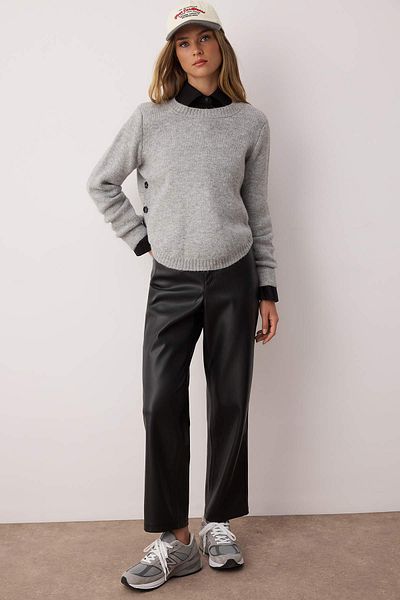 Trendyol Collection Gray Wide Fit Soft Textured Button Detailed Knitwear Sweater Twoaw26Kz00098