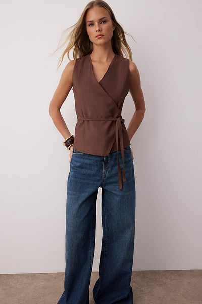Trendyol Collection Кафяв двуредов елек TWOAW26YE00018