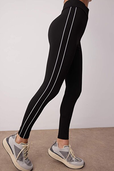 Trendyol Collection Black Diver/Scuba Fabric Stripe Detail Full Length Knitted Sports Leggings Thmaw26Ty00013