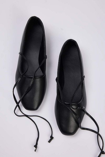 TRENDYOL SHOES Black Lacing Detailed Mary Jane Women's Round Toe Ballerina Takaw26Be00002