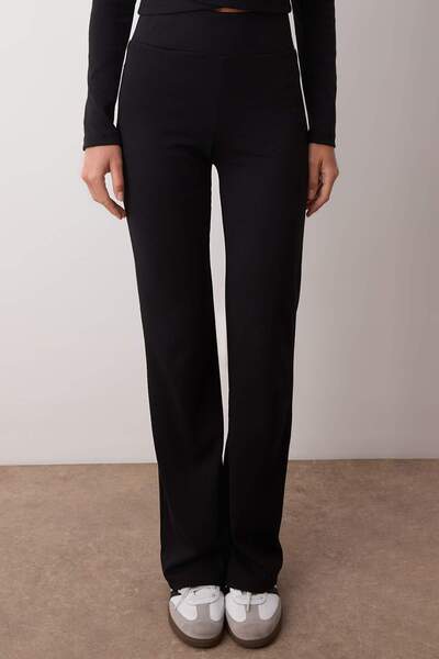 Trendyol Collection Black Double Breasted Closure Body Fitting Long Sleeve Stretch Knitted Bottom-Top Suit Twoaw26Au00029