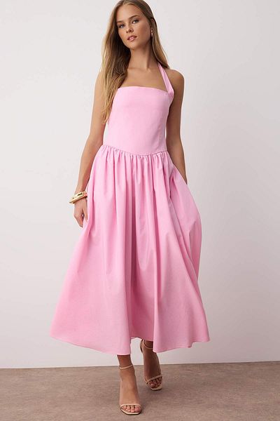 Trendyol Collection Rochie maxi țesută din poplin lat cu decolteu roz TWOSS25EL00881