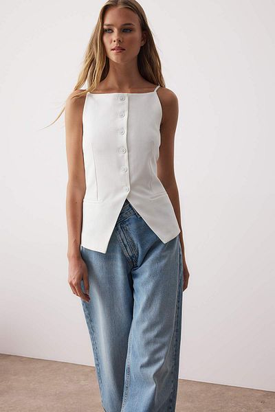 Trendyol Collection Λευκό κανονικό γιλέκο με λουράκι TWOSS25YE00010