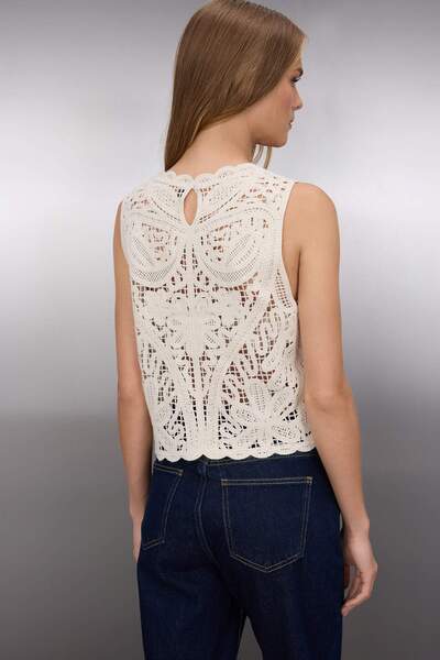 Trendyol Collection Stone Crochet Detailed Knitwear Thin Blouse Twoss25Bz00593