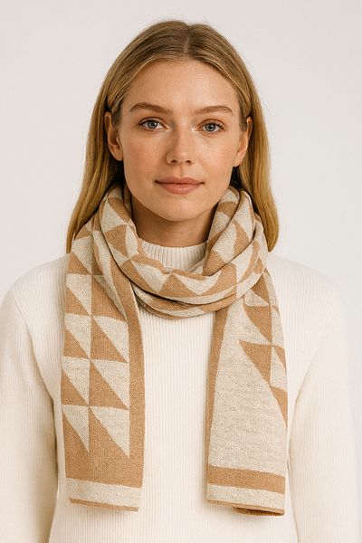 Butik Knitwear Knitted Scarf - Triangle Pattern