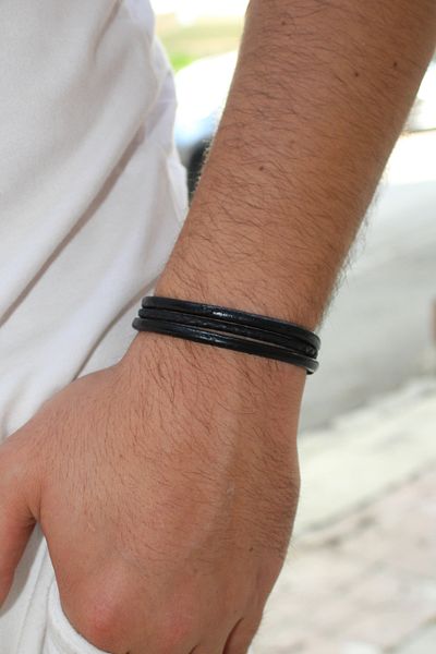 etniko Men's Special Design Black Genuine Leather Bracelet
