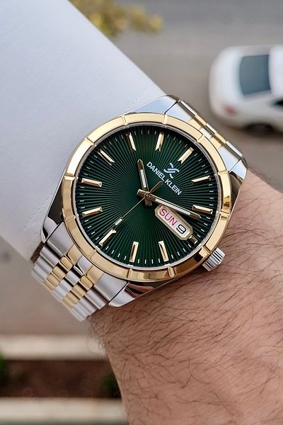 Daniel Klein Men's Wrist Watch with Green Dial Gold Silver Color Foksiyonlu