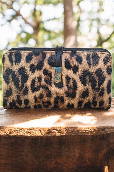 Classbag Women's Leopard Patterned Wallet with Phone Compartment