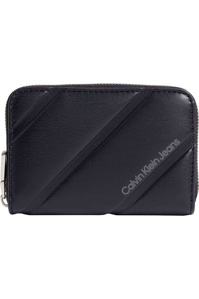 Calvin Klein QUILTED MED ZIP AROUND