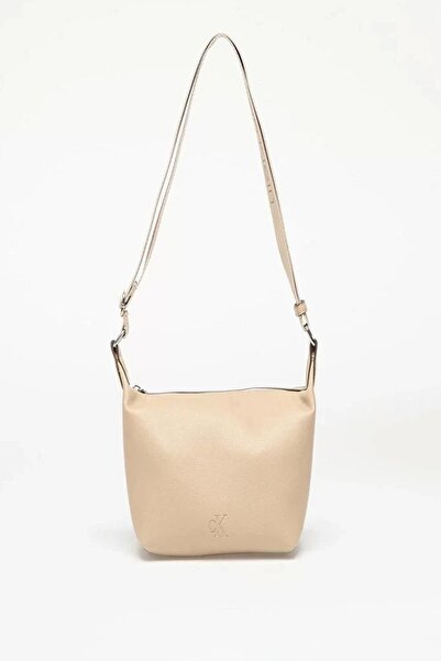 Calvin Klein حقيبة كتف خفيفة الوزن 22 قطعة PU