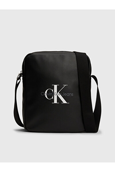 Calvin Klein Erkek Monogram Soft Reporter Çanta