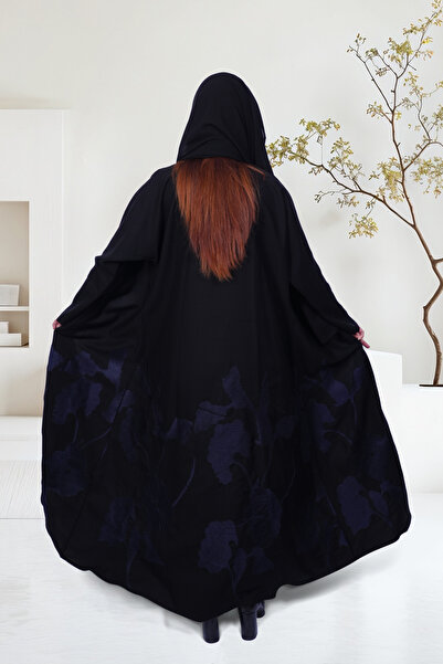 FASHIONLINE عباية Midnight Bloom بنقوش الأزهار